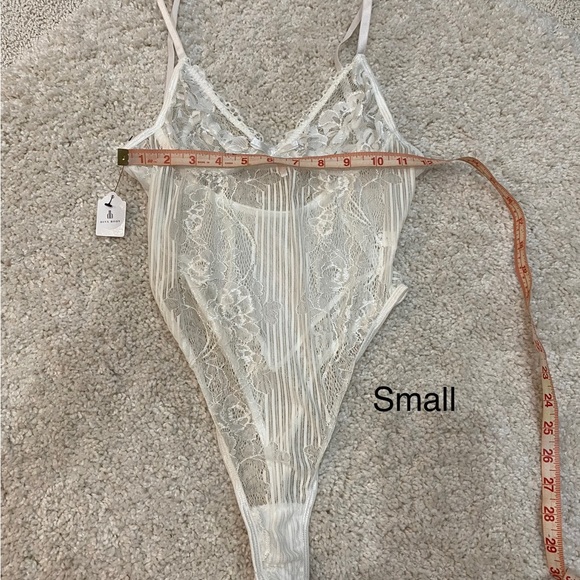White sexy lace lingerie bodysuit NWT - Picture 5 of 11